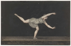 Danseres Annette Köbler, de Pas-de-Zephir uitvoerende by Bartholomeus Ziesenis