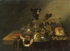 Stillleben mit Silberschale und Becherschraube by Abraham van Beijeren