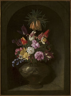 Flowers in a vase by nieznany malarz holenderski