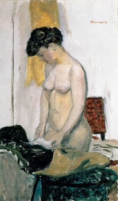 Nu debout, de profil by Pierre Bonnard