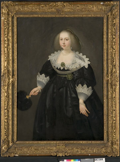 Portret van een vrouw by Anonymous