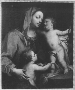 Maria mit dem Kinde und dem Johannisknaben by Jacopo Amigoni